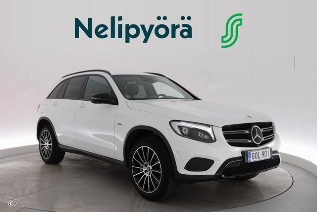 Mercedes-Benz GLC 8