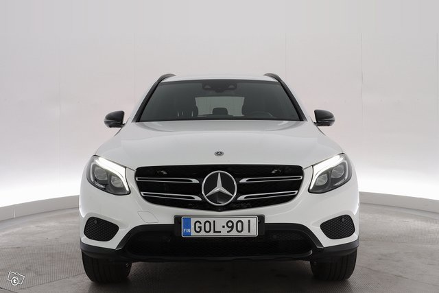 Mercedes-Benz GLC 9