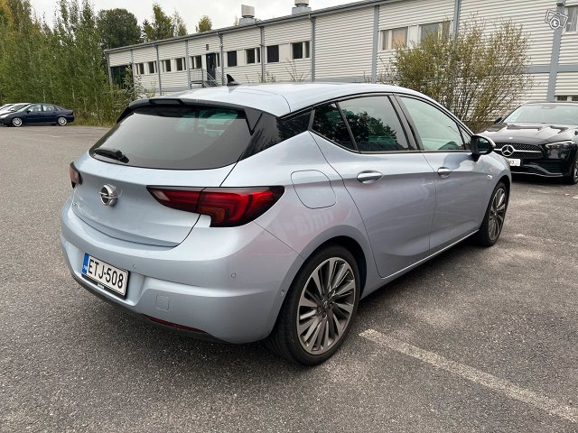 Opel Astra 2