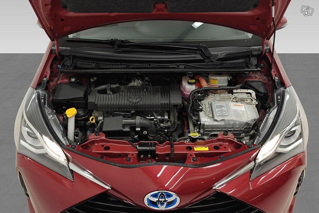 Toyota Yaris 12