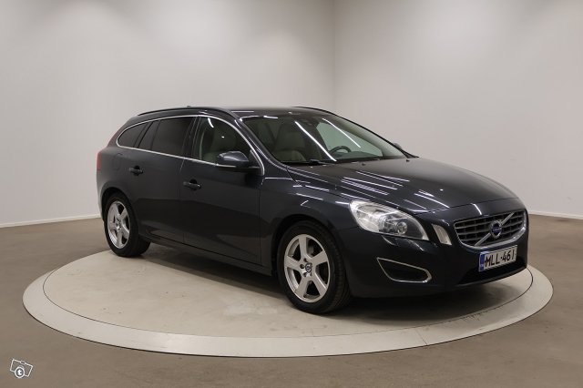 Volvo V60 3