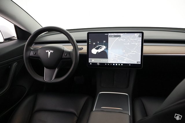 Tesla Model 3 14