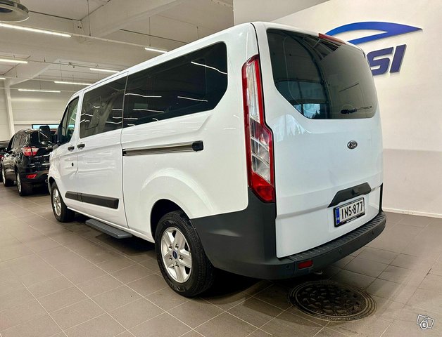 Ford Tourneo Custom 4