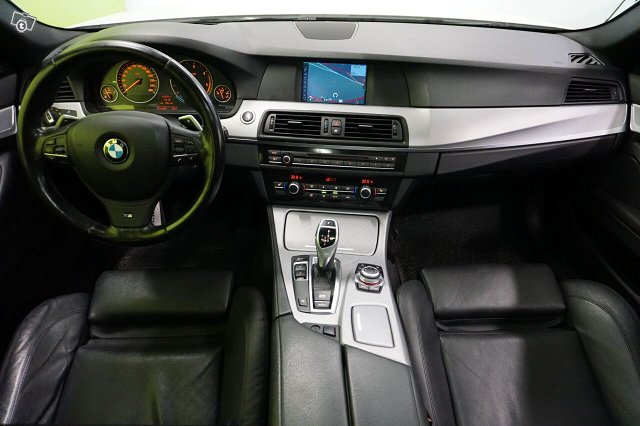 BMW 520 13