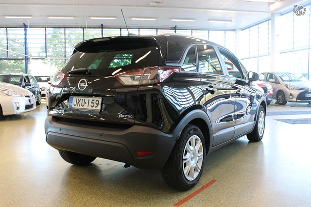 Opel Crossland X 9