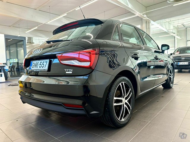 Audi A1 4