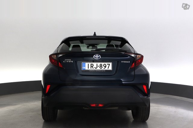 Toyota C-HR 4