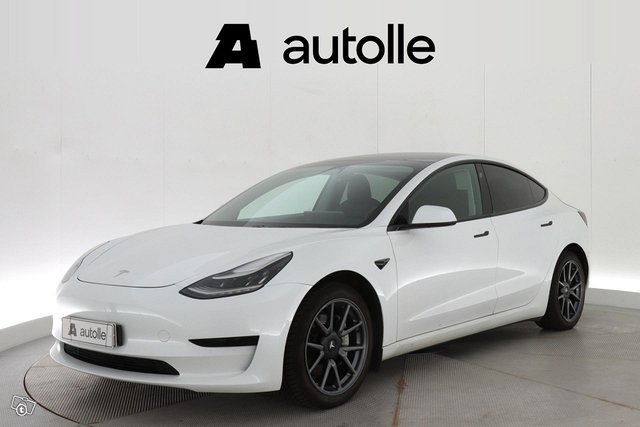 Tesla Model 3 6