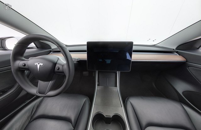 Tesla Model 3 12