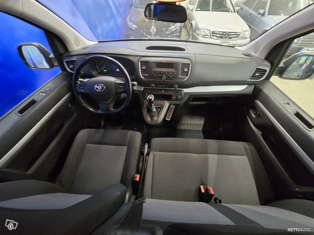 Toyota Proace Verso 10