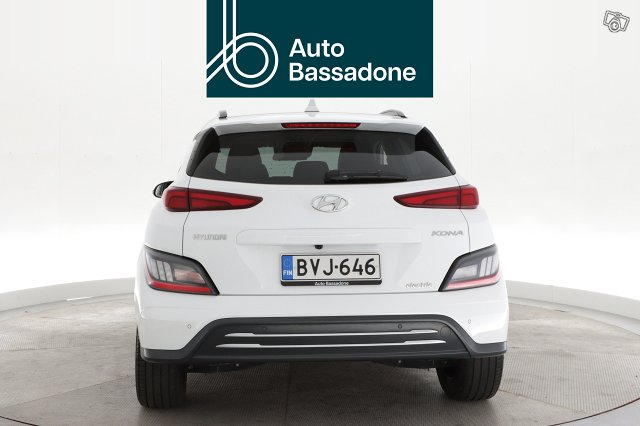 HYUNDAI KONA 5