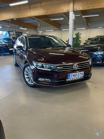 Volkswagen Passat 1