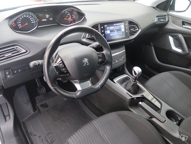 Peugeot 308 6