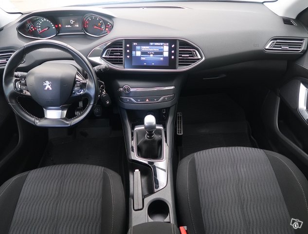 Peugeot 308 7