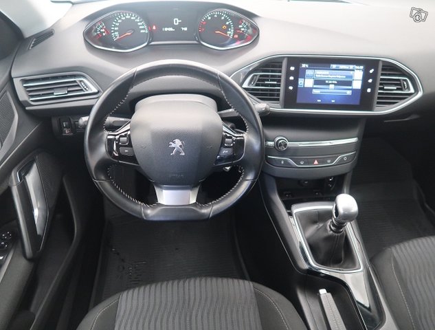 Peugeot 308 8