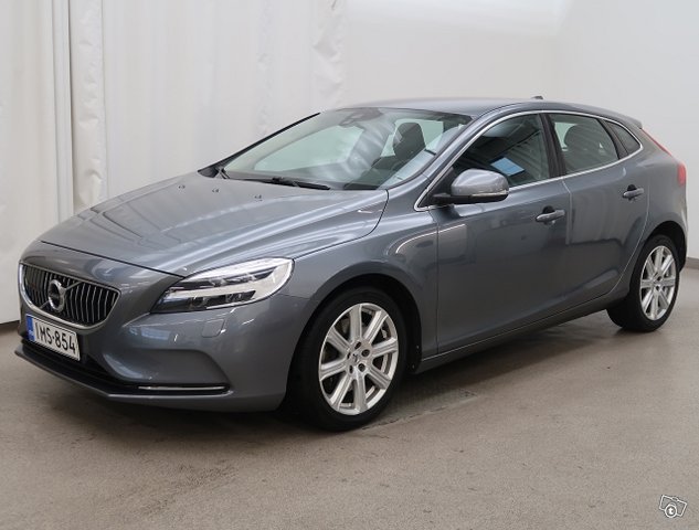 Volvo V40 1