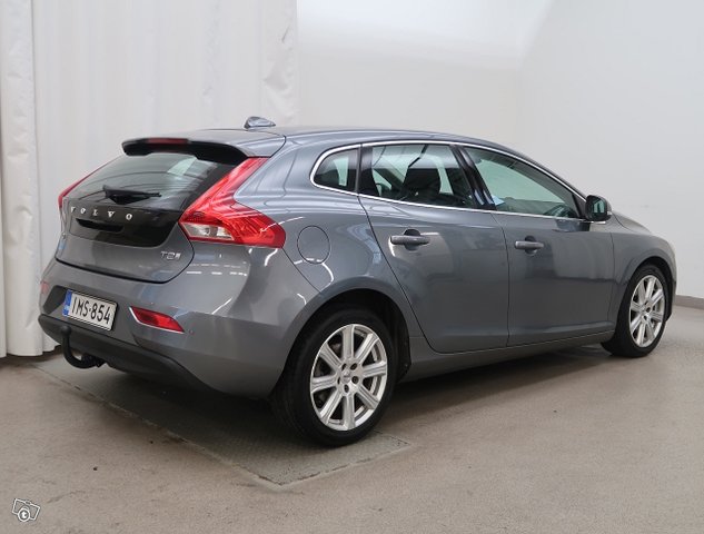 Volvo V40 3