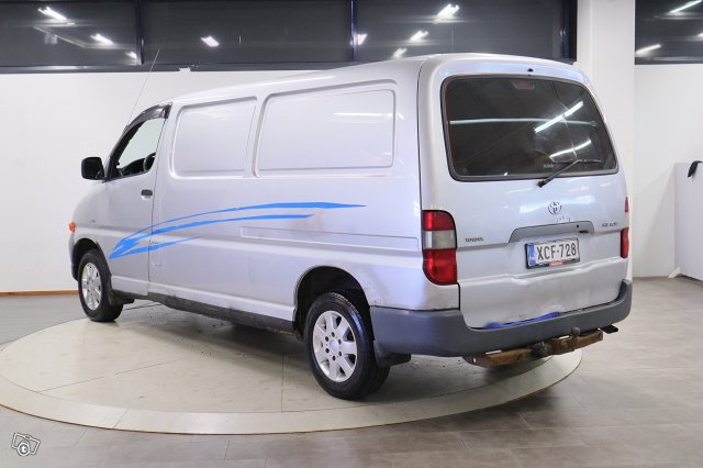 Toyota Hiace 7