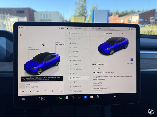 Tesla Model Y 11