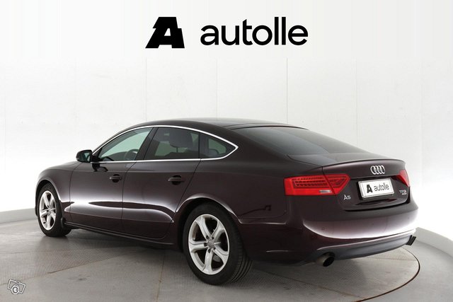 Audi A5 4