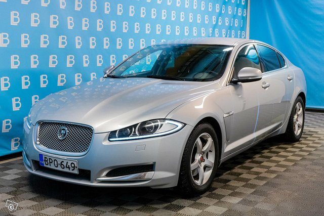 Jaguar XF