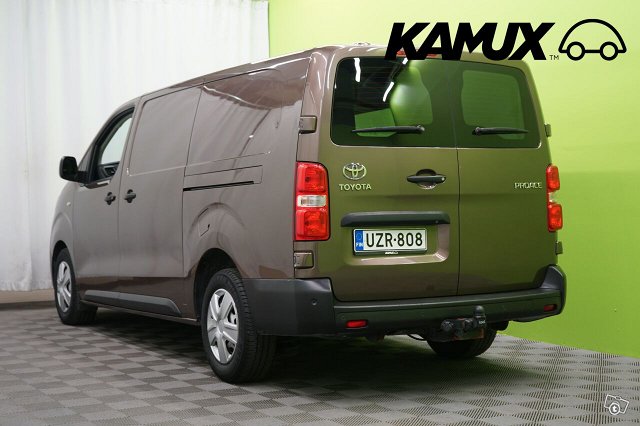 Toyota Proace 6