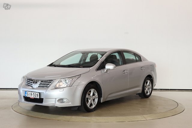 Toyota Avensis 1