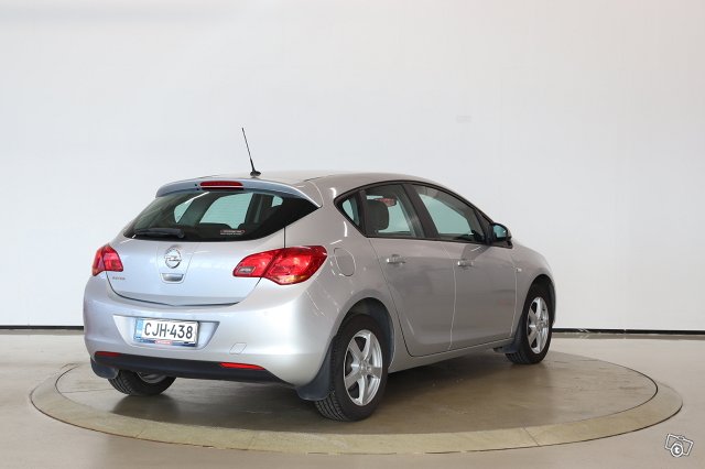 Opel Astra 5