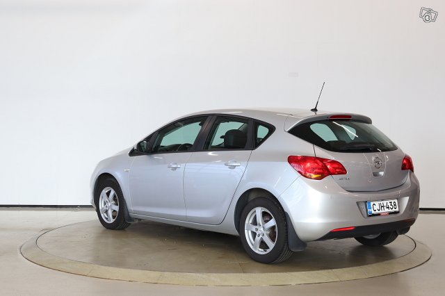 Opel Astra 7