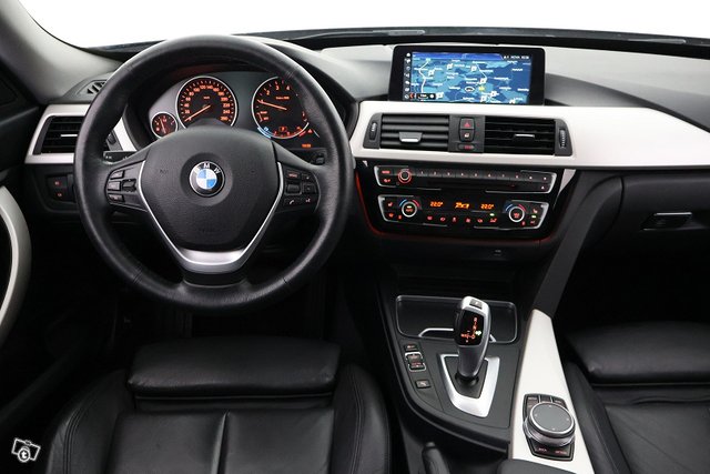 BMW 320 Gran Turismo 17