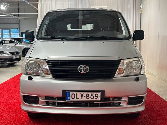 Toyota Hiace 9