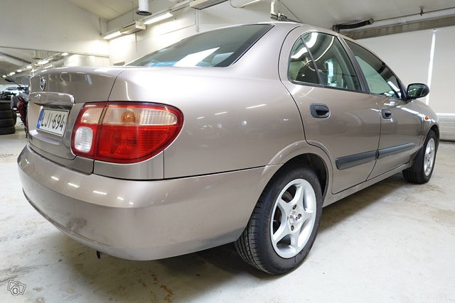 Nissan Almera 3