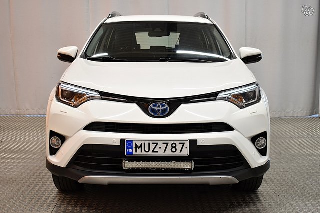 Toyota RAV4 6