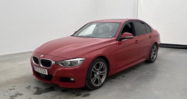 BMW 330 1