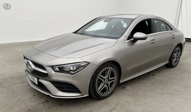 MERCEDES-BENZ CLA