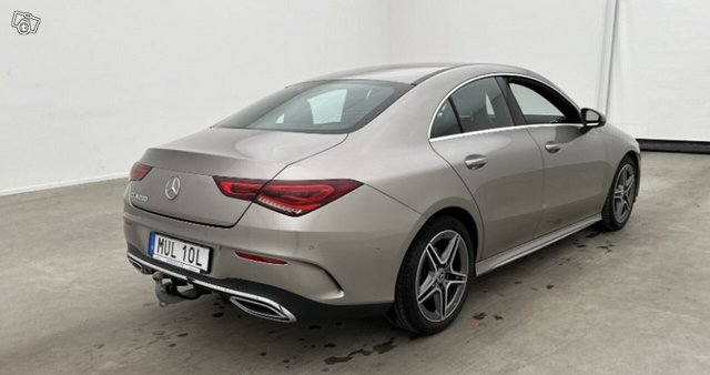 MERCEDES-BENZ CLA 2