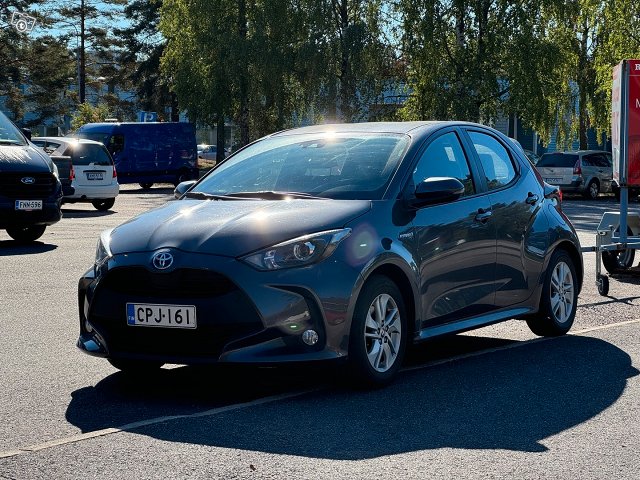 Toyota Yaris 1