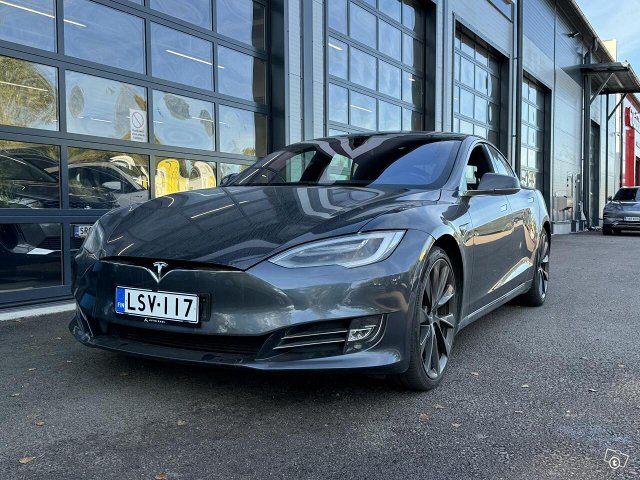 Tesla Model S 1