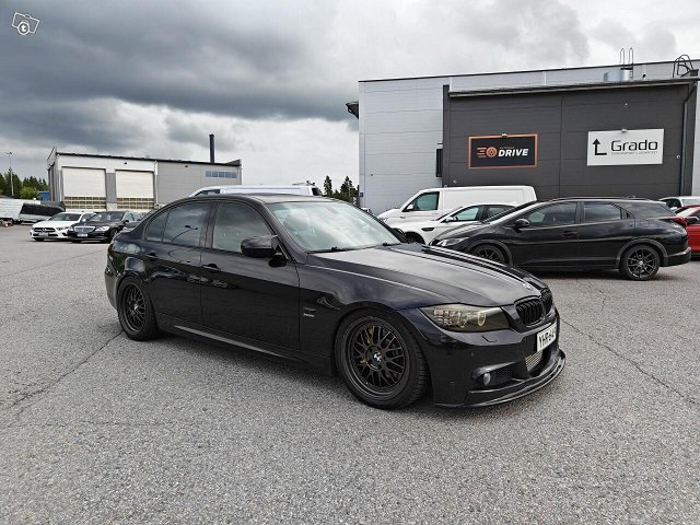 BMW 335