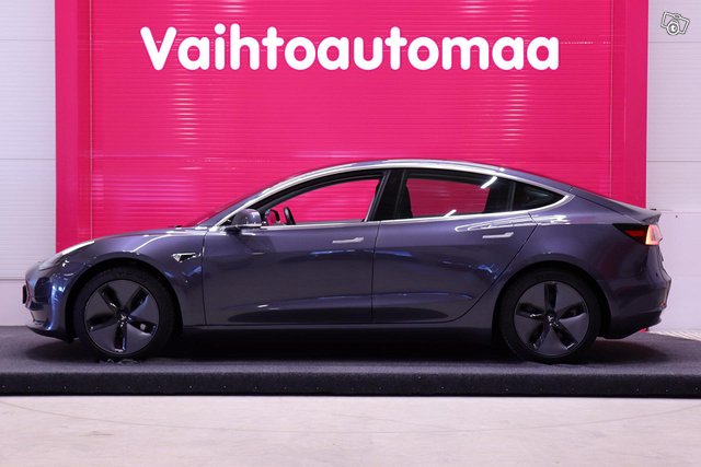 Tesla Model 3 6