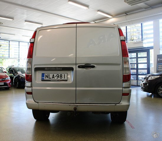 Mercedes-Benz Vito 7