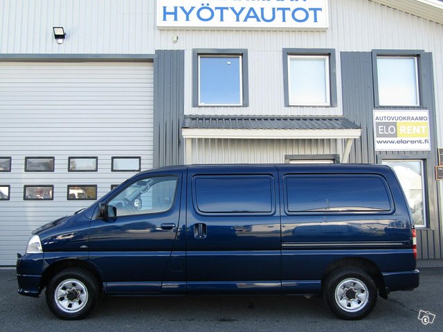 Toyota Hiace 2