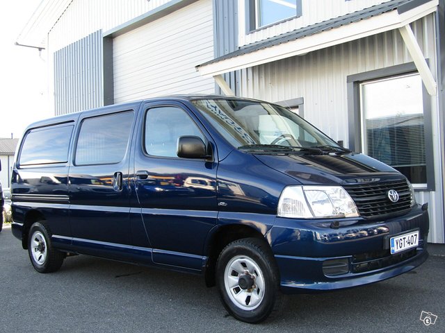 Toyota Hiace 4