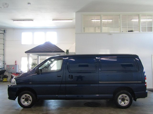 Toyota Hiace 8