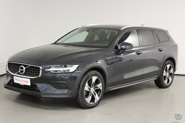 VOLVO V60 CROSS COUNTRY