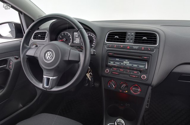 Volkswagen Polo 12