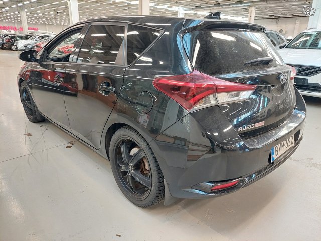 Toyota Auris 4