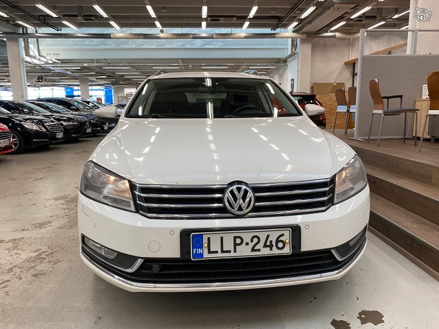 Volkswagen Passat 2