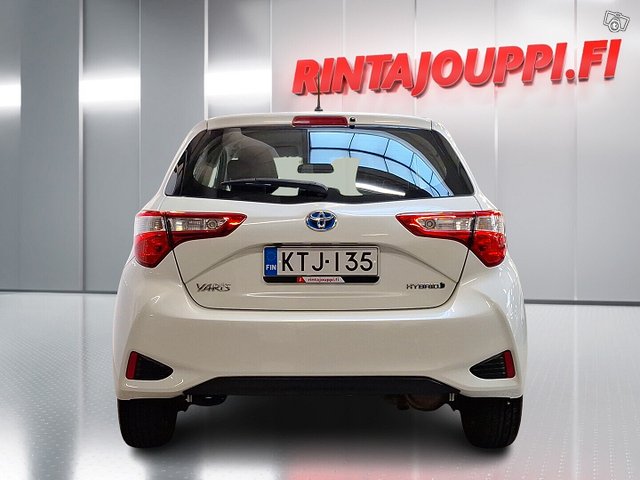 Toyota Yaris 4