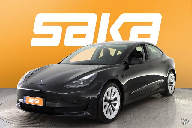 Tesla Model 3 4